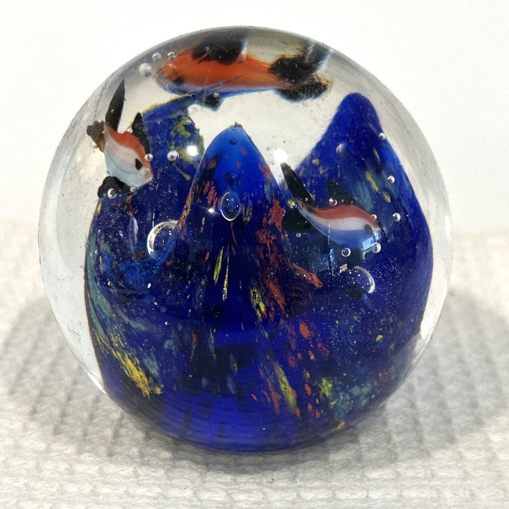 Vintage Art Glass Paperweight Orb 3 Fish Ocean Sea Bubbles Colorful